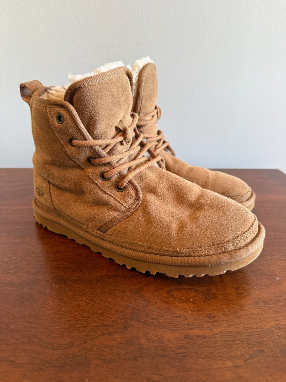 UGG Neumel Boots Men's Size 6 Chestnut Tan Suede Chukka Boots - Picture 2 of 7
